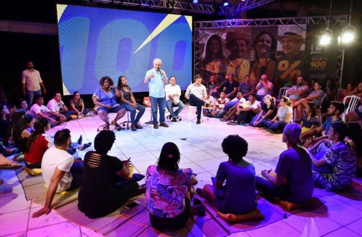 Elias Medeiros em ambiente de empreendedorismo e tecnologia — 7